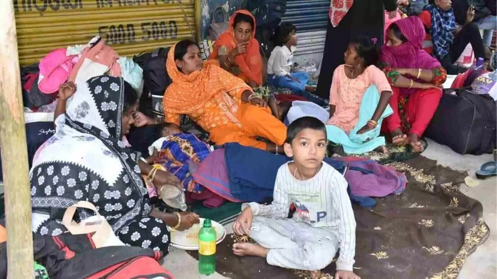 बंगाल बॉर्डर पर बांग्लादेशी नागरिकों की भीड़; क्या SIR का डर ?