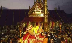 सबरीमाला फिर बना राजनीति का अखाड़ा : सोना, भीड़, अफरा-तफरी बन रहे चुनावी मुद्दा