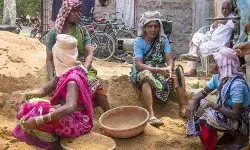 सरकार ने 4 श्रम संहिताएं की लागू ; गिग वर्कर्स के लिए सामाजिक सुरक्षा अनिवार्य