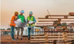 श्रम सुधार: आलोचकों ने जोखिमों की चेतावनी दी; सरकार ने कहा– यह कदम वर्क फोर्स को आधुनिक बनाने के लिए