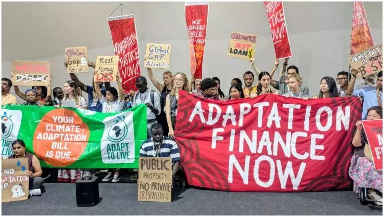 कैसे तेल कंपनियों ने UN की जलवायु व्यवस्था को तोड़ा और अब भी नियंत्रित कर रही हैं