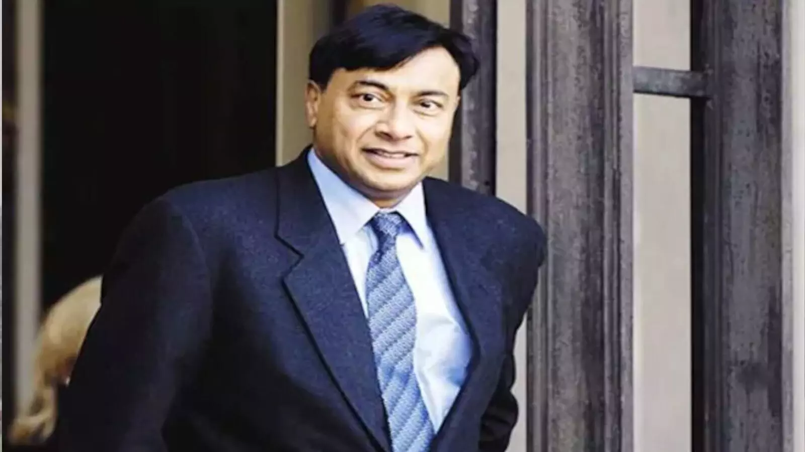 सुपर-रिच भारतियों का खेल, टैक्स बचाने की कला में मास्टर! सुपर-रिच भारतियों का खेल, टैक्स बचाने की कला में मास्टर!