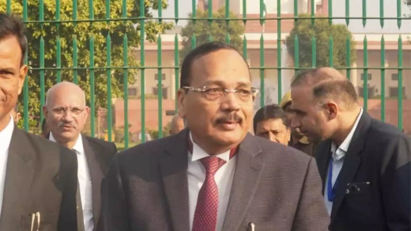 दिल्ली प्रदूषण पर CJI की चिंता, बोले मैं 55 मिनट बाहर रहा तो तबियत ख़राब हो गयी