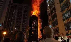 हांगकांग की भीषण आग: फोम बोर्ड, गिरफ्तारियां और लापरवाही के सवाल