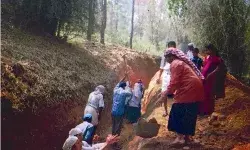 मनरेगा पर केंद्र ने SC की भी नहीं मानी, पश्चिम बंगाल में रोक जारी, 70 लाख मज़दूरों पर असर