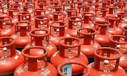 LPG PRICE: नए महीने की शुरुआत राहत के साथ, जानें अपने शहर के गैस सिलेंडर के रेट