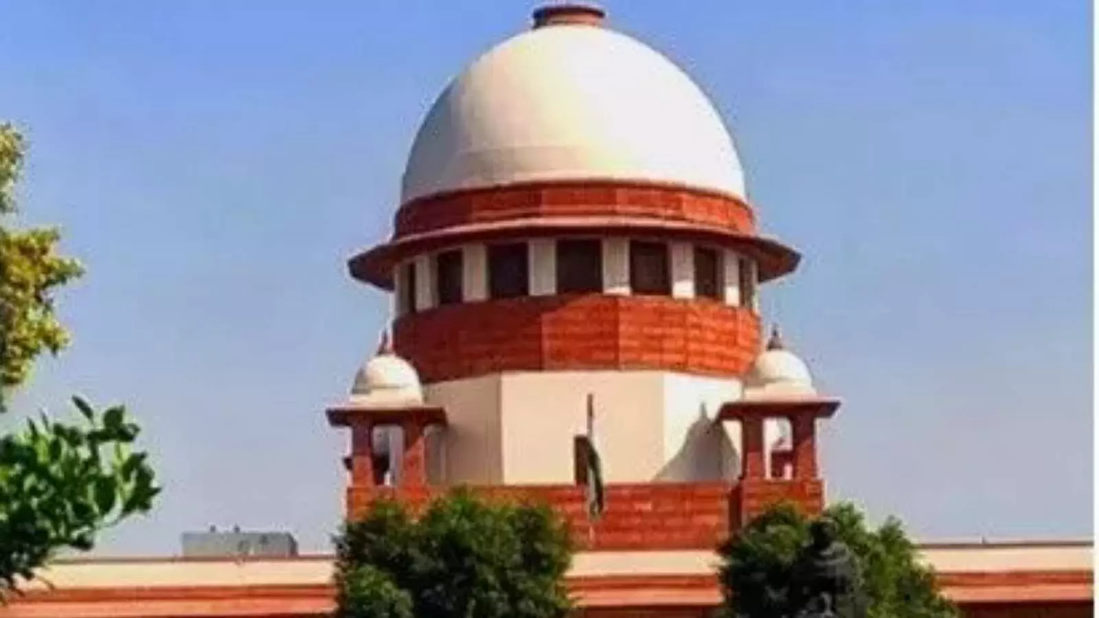 डिजिटल अरेस्ट स्कैम पर सुप्रीम कोर्ट की कड़ी कार्रवाई, CBI होगी जांच एजेंसी डिजिटल अरेस्ट स्कैम पर सुप्रीम कोर्ट की कड़ी कार्रवाई, CBI होगी जांच एजेंसी