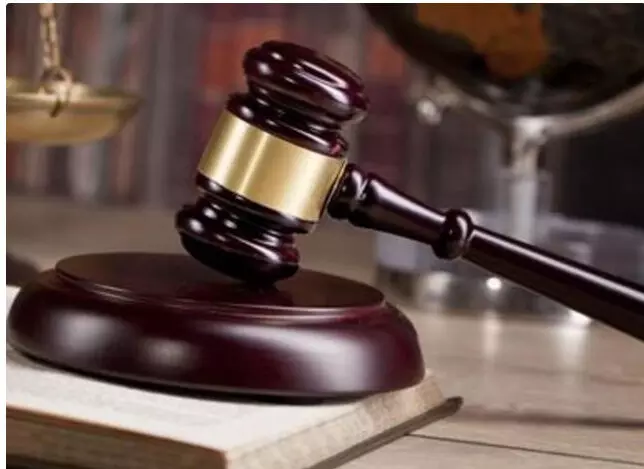 पद IAS कैडर के, तैनाती IPS अफसरों की ! तेलंगाना सरकार से हाईकोर्ट ने मांगा जवाब पद IAS कैडर के, तैनाती IPS अफसरों की ! तेलंगाना सरकार से हाईकोर्ट ने मांगा जवाब