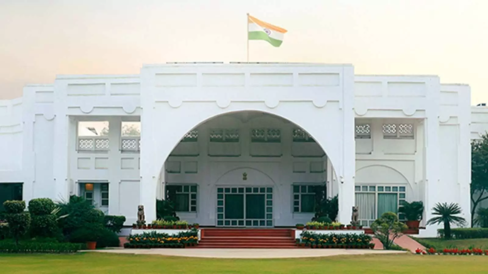 दिल्ली से राज शाही की पहचान की विदाई ! राज निवास अब हुआ लोक निवास