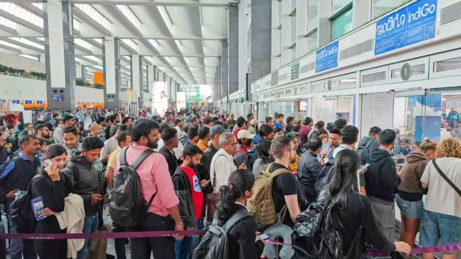 Indigo Airlines: देशभर में विमान सेवा प्रभावित, इंडिगो पर सबसे ज्यादा असर; PMO की कड़ी निगरानी Indigo Airlines: देशभर में विमान सेवा प्रभावित, इंडिगो पर सबसे ज्यादा असर; PMO की कड़ी निगरानी