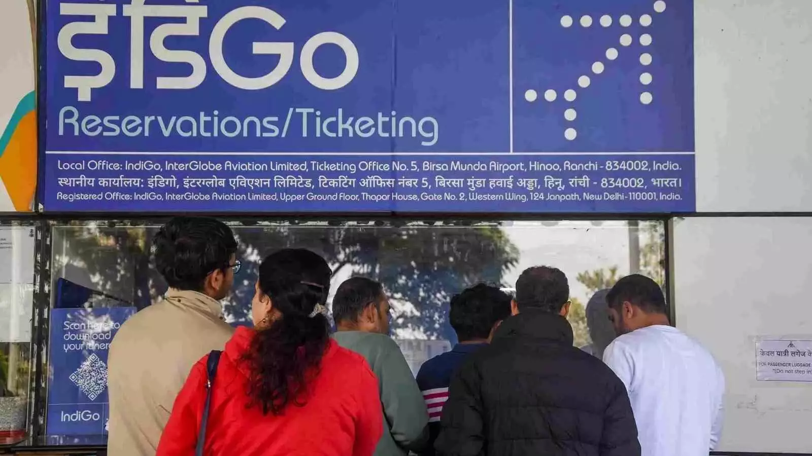 इंडिगो संकट पर DGCA का दबाव बढ़ा, CEO को जवाब देने की मोहलत बढ़ी इंडिगो संकट पर DGCA का दबाव बढ़ा, CEO को जवाब देने की मोहलत बढ़ी