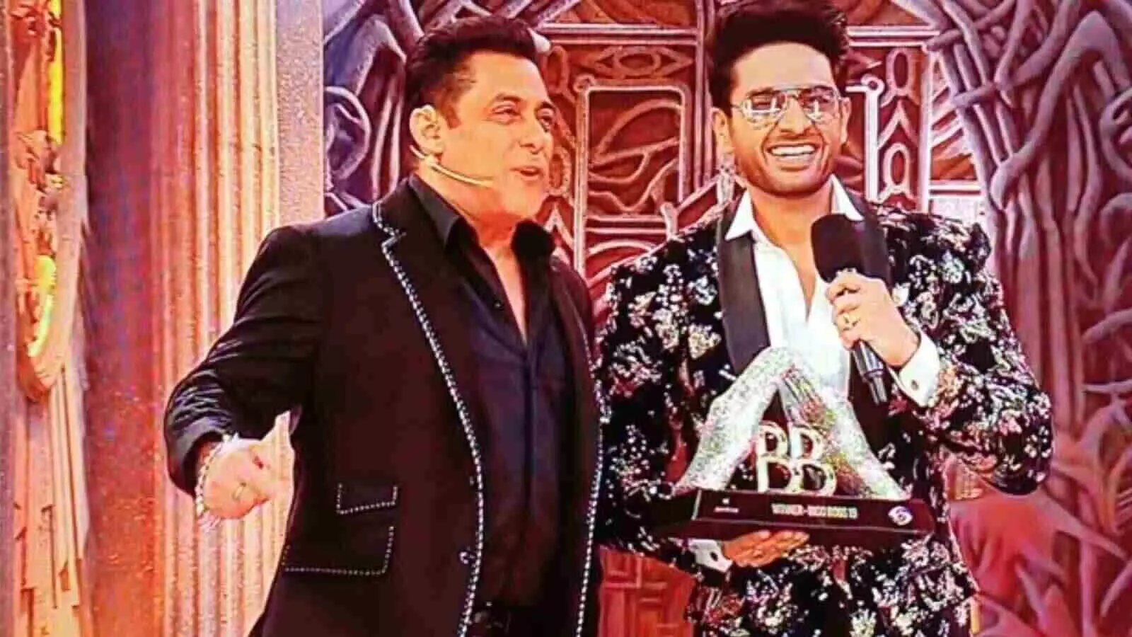 टीवी स्टार गौरव खन्ना बने बिग बॉस 19 विजेता, फाइनल में रचा इतिहास टीवी स्टार गौरव खन्ना बने बिग बॉस 19 विजेता, फाइनल में रचा इतिहास