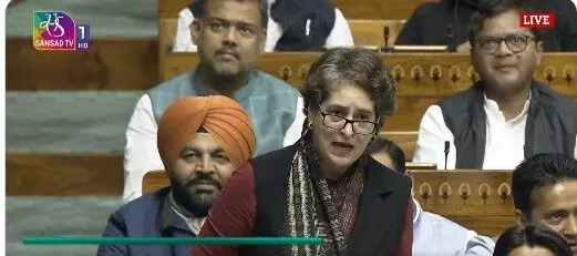 संसद में बोलीं प्रियंका गांधी, असल मुद्दों से ध्यान भटकाने के लिए वंदेमातरम् पर बहस