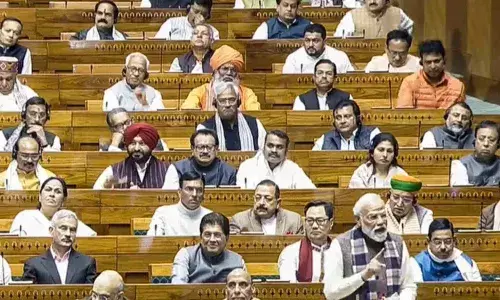 चुनाव सुधार पर आज संसद में संग्राम! SIR को लेकर सरकार को घेरने की तैयारी में विपक्ष