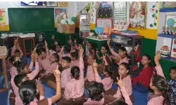 यूपी में बेसिक विद्यालयों में अब टीचर लगाएँगे ऑनलाइन अटेंडेंस, एक घंटे का मिलेगा मार्जिन