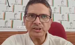 पूर्व आईपीएस अमिताभ ठाकुर को पुलिस ने ट्रेन से उतारा, देवरिया में ज़मीन ख़रीद के घोखाघड़ी मामले में हुए गिरफ़्तार