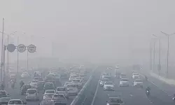 दिल्ली एनसीआर में कोहरे की घनी चादर, दृश्यता घटी - प्रदूषण बढ़ा