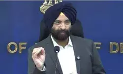 दिल्ली प्रदूषण पर सरकार की माफी, 9–10 महीने में AQI सुधार नामुमकिन