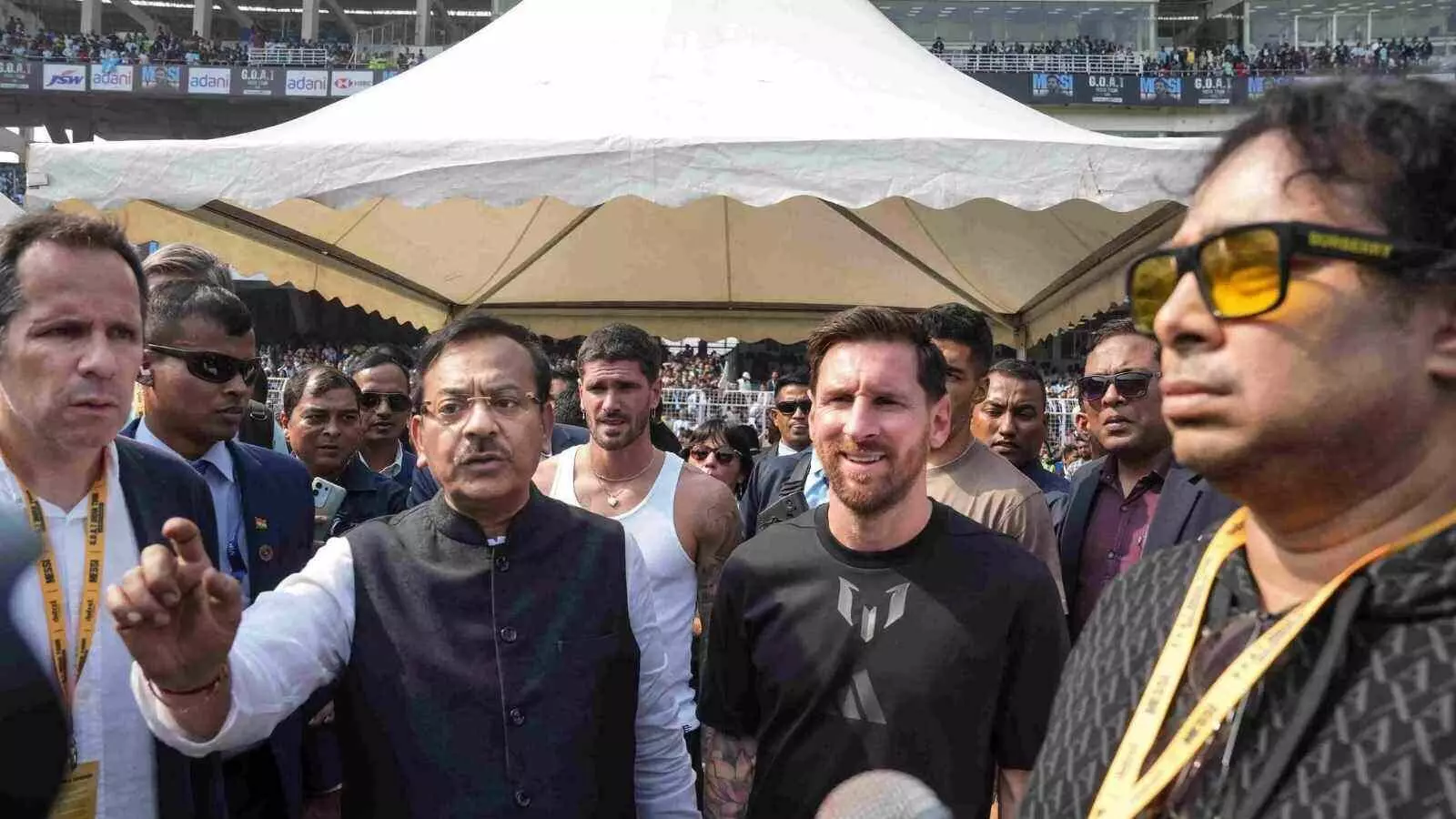 मेसी के कार्यक्रम में बदइन्तजामी के बाद पश्चिम बंगाल के खेल मंत्री ने दिया इस्तीफा मेसी के कार्यक्रम में बदइन्तजामी के बाद पश्चिम बंगाल के खेल मंत्री ने दिया इस्तीफा