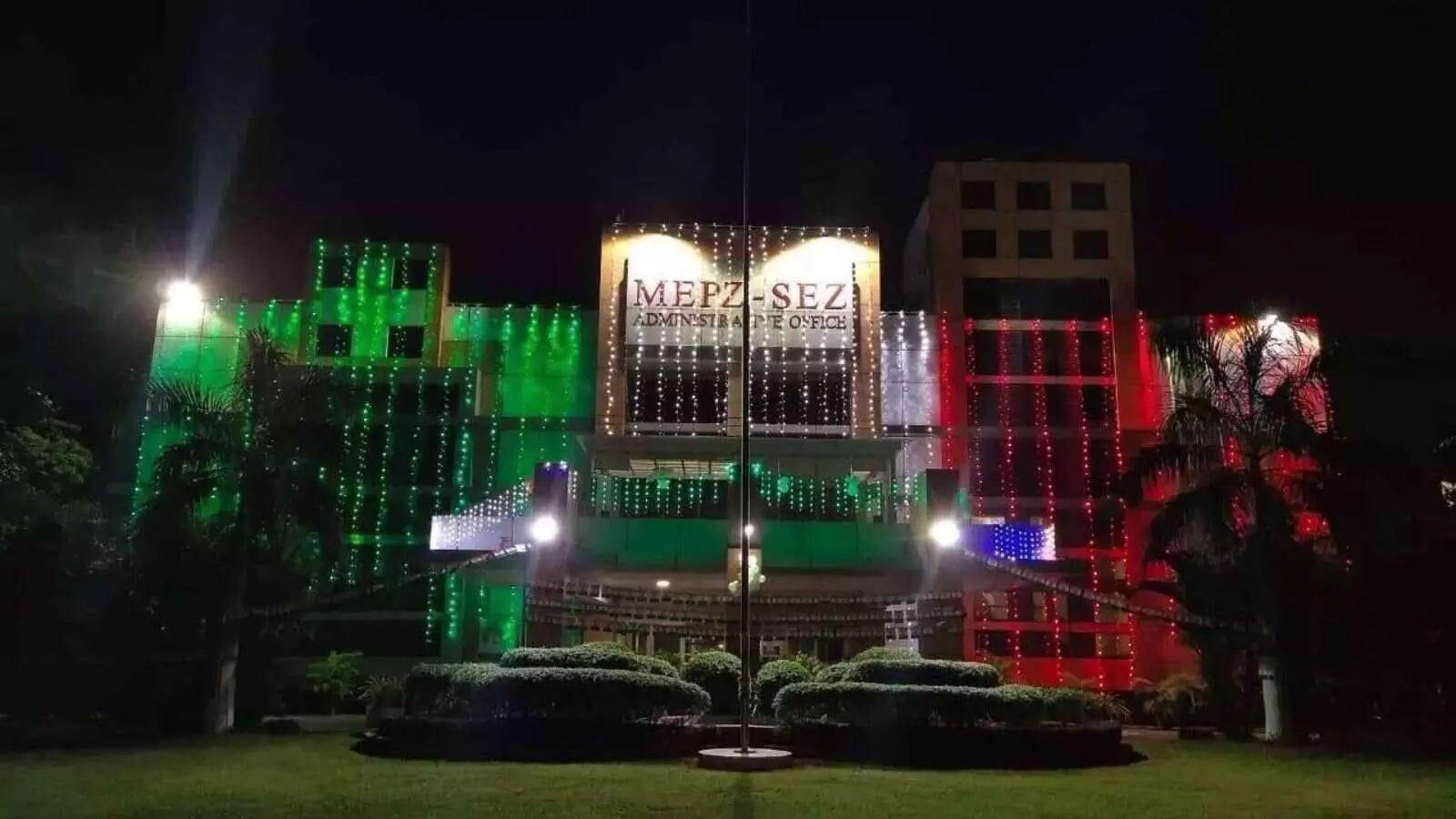 SEZ नीति पर सवाल: भारत की नाकामी और चीन की कामयाबी SEZ नीति पर सवाल: भारत की नाकामी और चीन की कामयाबी