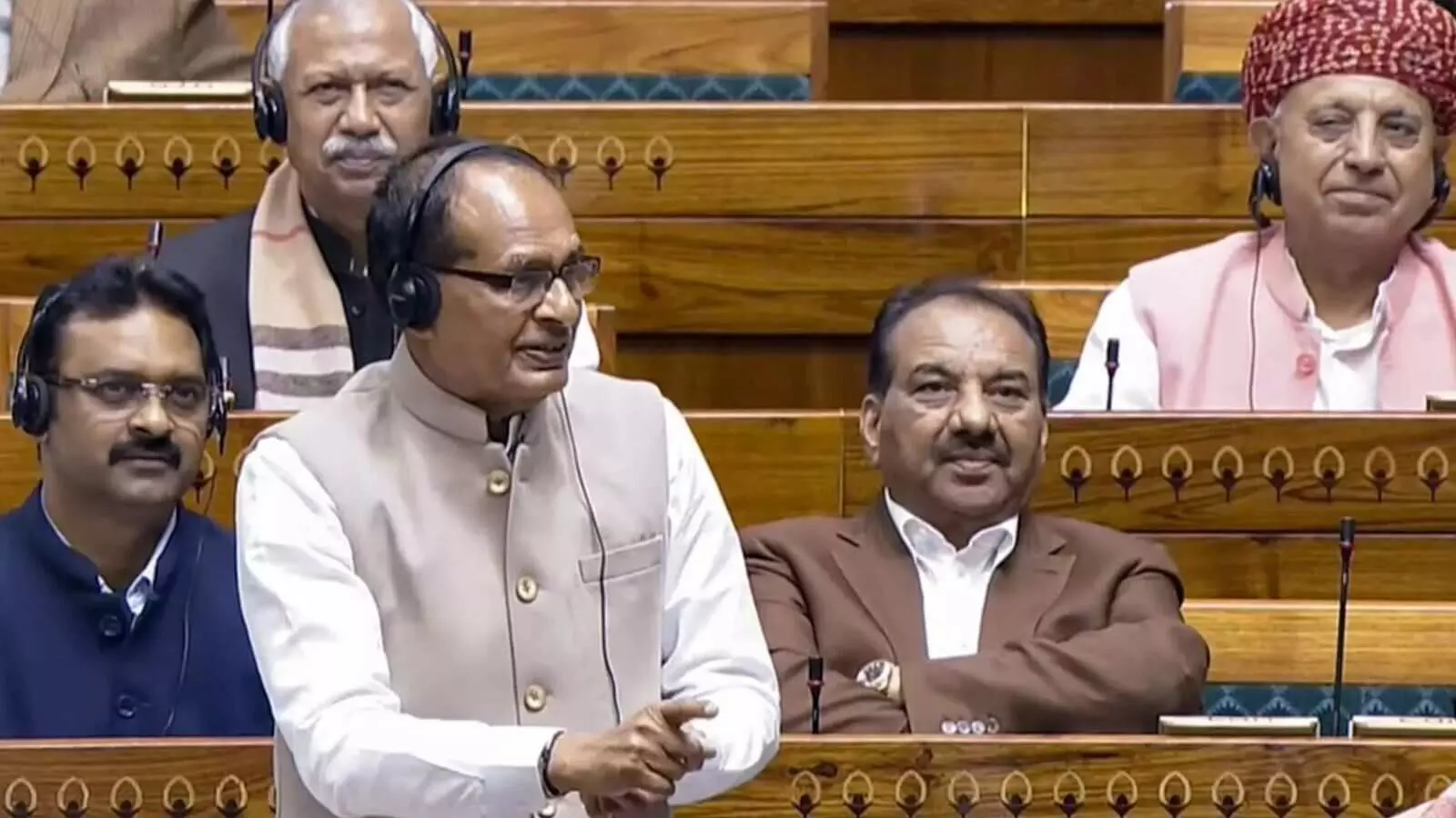 लोकसभा में G RAM G बिल पर बहस पूरी, शिवराज सिंह आज देंगे जवाब लोकसभा में G RAM G बिल पर बहस पूरी, शिवराज सिंह आज देंगे जवाब