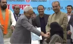 जिस महिला डॉक्टर का हिजाब नीतीश ने खींचा, उसको हेमंत सोरेन ने दिया नौकरी का लाखों का ऑफर