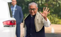 दिग्विजय सिंह सही हैं? कांग्रेस को वंशज नहीं, मजबूत नेतृत्व की जरूरत