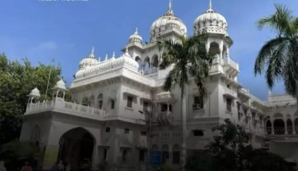 लखनऊ में लव जिहाद का आरोपी डॉक्टर फरार, यूपी से उत्तराखंड तक पुलिस दे रही है दबिश लखनऊ में लव जिहाद का आरोपी डॉक्टर फरार, यूपी से उत्तराखंड तक पुलिस दे रही है दबिश