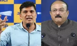 शिक्षकों की डॉग ड्यूटी पर दिल्ली में रार: AAP का प्रहार, BJP का इंकार