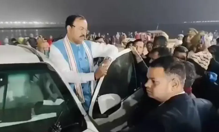 जाम देखो, सतुआ बाबा की रोटी में मत पड़ो, केशव मौर्य की प्रयागराज DM को नसीहत