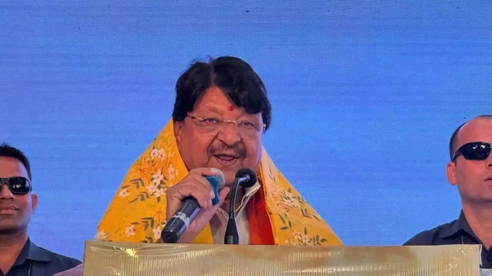 माफी नहीं है काफी! इंदौर पानी कांड में नपे जाने के डर से निकली मंत्री की हेकड़ी माफी नहीं है काफी! इंदौर पानी कांड में नपे जाने के डर से निकली मंत्री की हेकड़ी