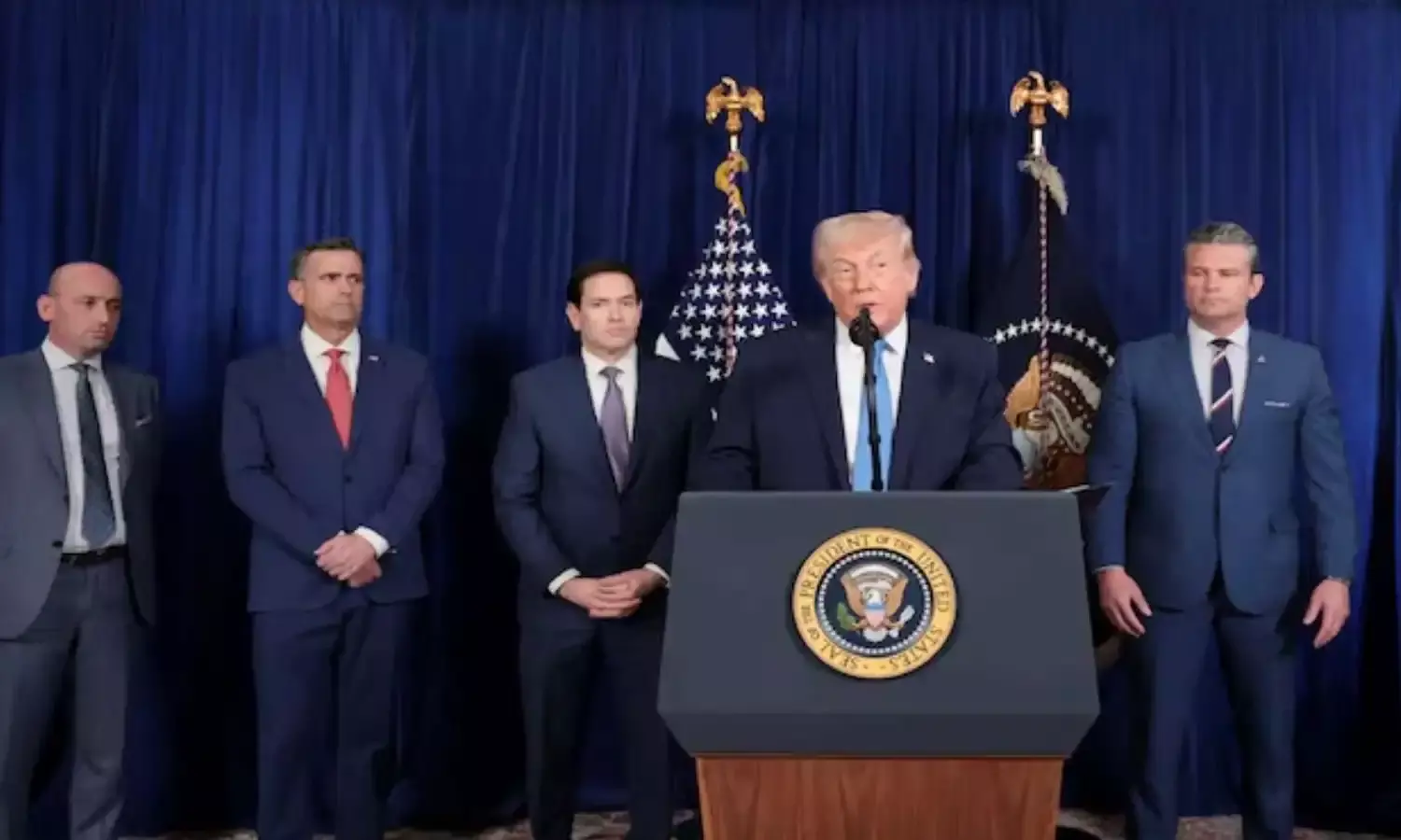 ट्रंप का सनसनीखेज ऐलान: ट्रांजिशन तक वेनेजुएला की डोर अमेरिका के हाथ