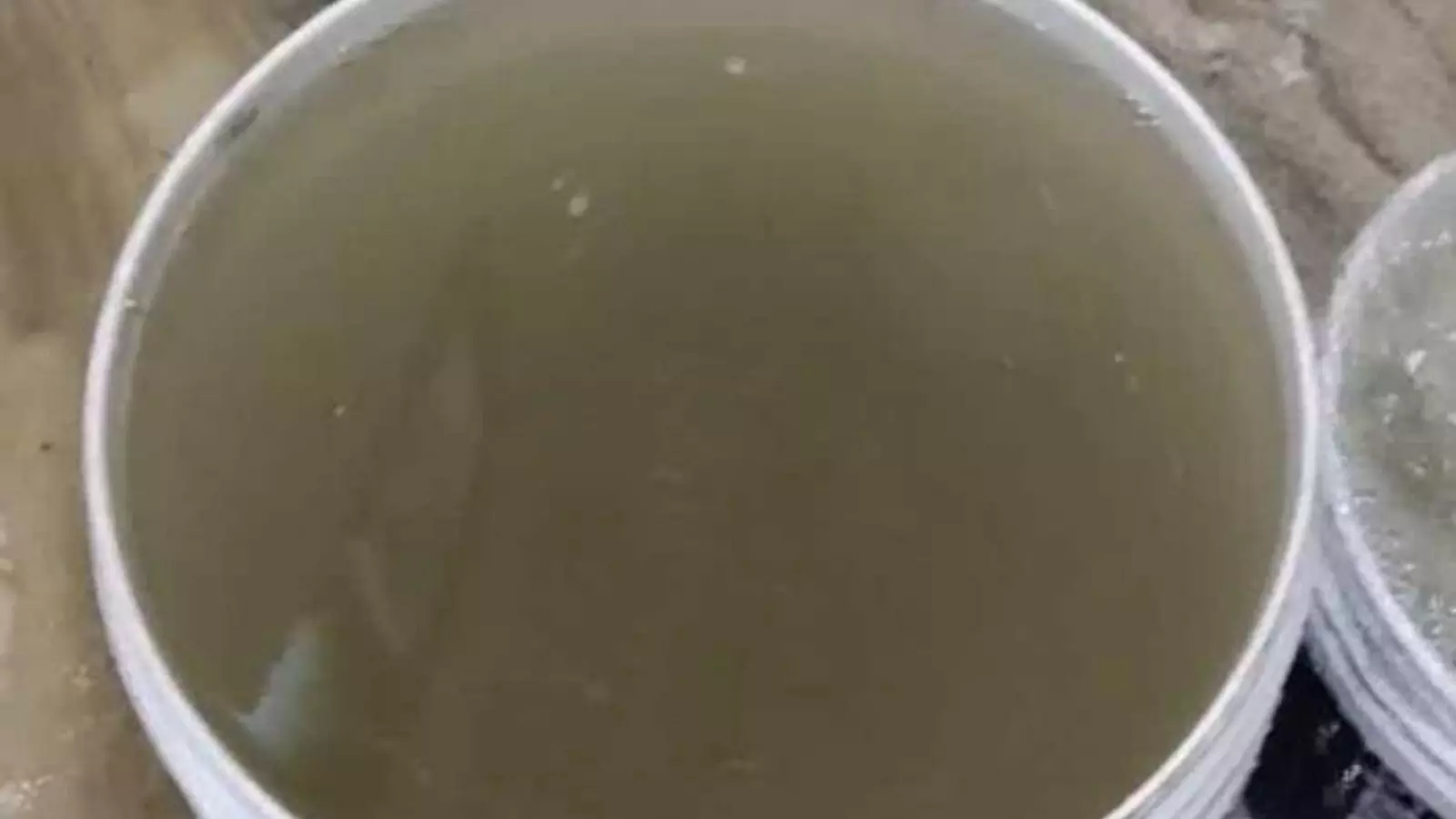 दिल्ली में नलों से टपक रही मौत ! पानी पर देवेंद्र यादव का हल्ला बोल दिल्ली में नलों से टपक रही मौत ! पानी पर देवेंद्र यादव का हल्ला बोल