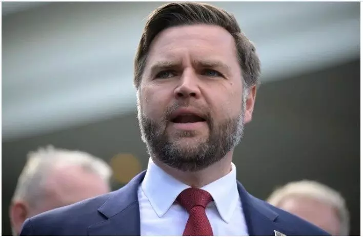 अमेरिकी उपराष्ट्रपति जेडी वेंस के घर पर हमला, तोड़फोड़, संदिग्ध हिरासत में अमेरिकी उपराष्ट्रपति जेडी वेंस के घर पर हमला, तोड़फोड़, संदिग्ध हिरासत में