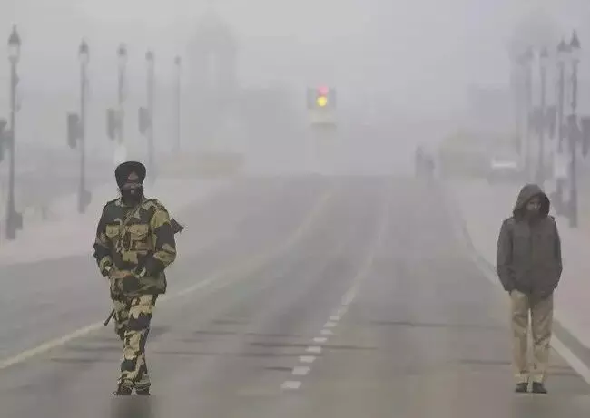 दिल्ली में 2 दिन का येलो अलर्ट जारी, पांच डिग्री तक गिर सकता है तापमान दिल्ली में 2 दिन का येलो अलर्ट जारी, पांच डिग्री तक गिर सकता है तापमान