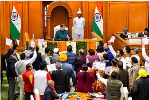 आतिशी मुद्दे पर पंजाब और दिल्ली के बीच टकराव, पंजाब पुलिस ने नोटिस के जवाब के लिए मांगे 10 दिन आतिशी मुद्दे पर पंजाब और दिल्ली के बीच टकराव, पंजाब पुलिस ने नोटिस के जवाब के लिए मांगे 10 दिन