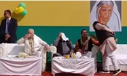 तेज प्रताप की दही-चूड़ा पार्टी में सियासी खिचड़ी, लालू आए लेकिन राबड़ी-तेजस्वी गैरहाजिर,डिप्टी सीएम भी पहुंचे