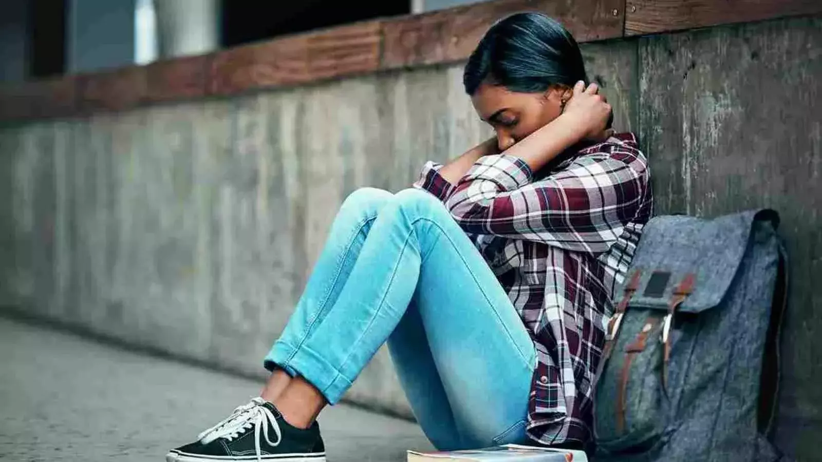 पीएचडी या गुलामी? दम घोंटू माहौल और शोषण से हारते देश के स्कॉलर्स