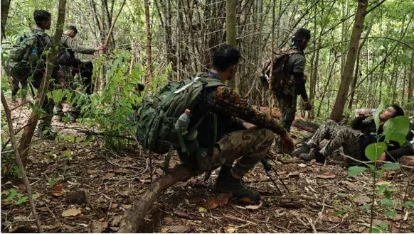 छत्तीसगढ़ के बीजापुर में नक्सल विरोधी ऑपरेशन के दौरान IED ब्लास्ट, 11 जवान घायल; एयरलिफ्ट करना पड़ा छत्तीसगढ़ के बीजापुर में नक्सल विरोधी ऑपरेशन के दौरान IED ब्लास्ट, 11 जवान घायल; एयरलिफ्ट करना पड़ा