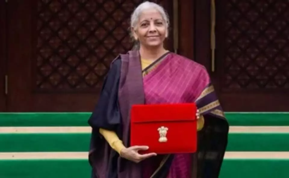 हाई-स्पीड रेल से लेकर हथकरघा तक, बजट 2026 में यूपी को बड़ी सौगात हाई-स्पीड रेल से लेकर हथकरघा तक, बजट 2026 में यूपी को बड़ी सौगात