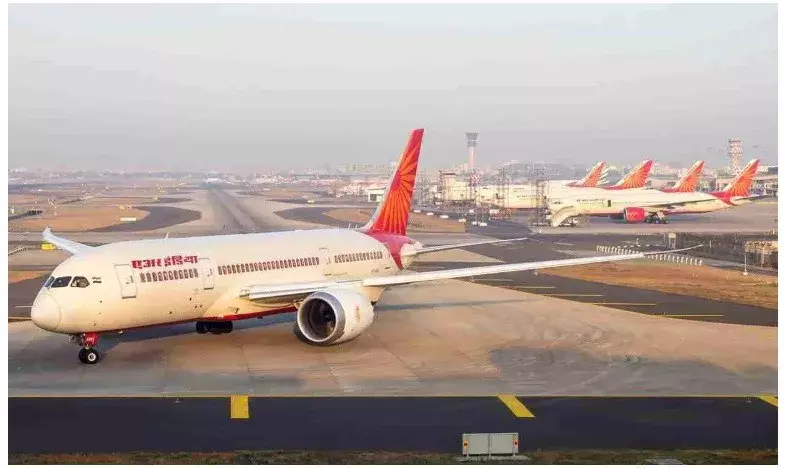 बोइंग 787 के फ्यूल स्विच में फिर खराबी की आशंका, एयर इंडिया में हड़कंप, एहितायतन ग्राउंड किया विमान