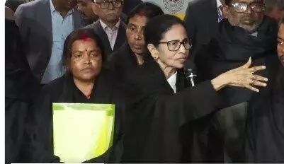 ममता बनर्जी का EC पर तीखा हमला, CEC से मिलने के बाद बोलीं- इतना घमंंडी और झूठा चुनाव आयोग नहीं देखा