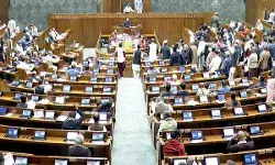 लोकसभा में नहीं हो पाया पीएम मोदी का भाषण, एक मिनट में सब कुछ बदल गया