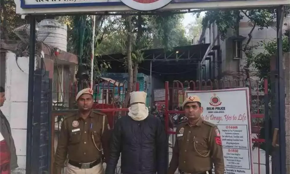 दिल्ली के जनकपुरी हादसा : युवक गड्ढे में गिरा, कॉन्ट्रेक्टर को पता चला लेकिन पुलिस को नहीं बताया