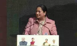 रेखा गुप्ता सरकार का एक साल: रामलीला मैदान से 500 ई-बसों को हरी झंडी