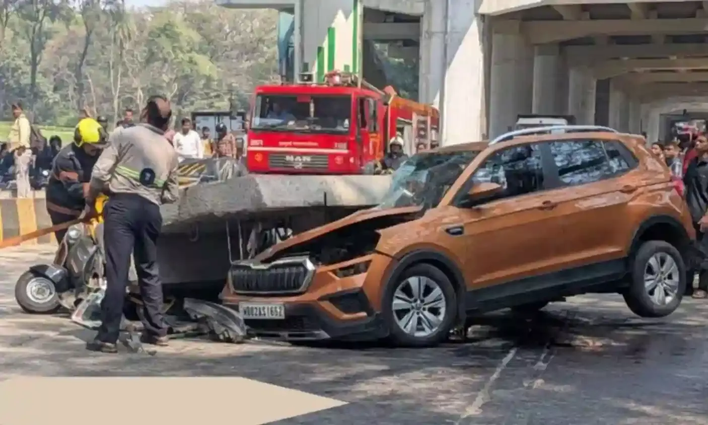 मुलुंड में मेट्रो पिलर गिरा, ऑटो-कार पर टूटा कहर