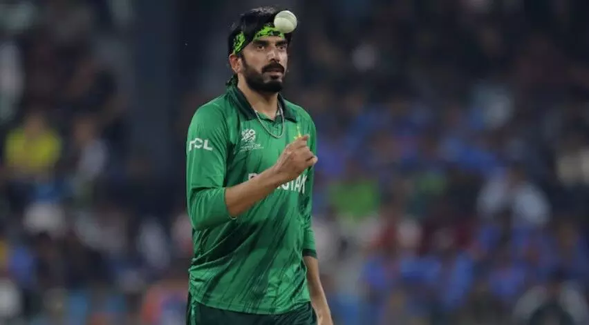 IND vs PAK मैच में क्यों उस्मान तारिक को देर से कराई गेंदबाज़ी? कोच ने बताई हैरान करने वाली वजह IND vs PAK मैच में क्यों उस्मान तारिक को देर से कराई गेंदबाज़ी? कोच ने बताई हैरान करने वाली वजह