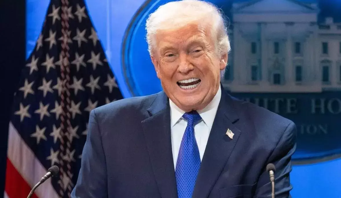 मुझसे खेल मत खेलना, कोर्ट के आदेश के बाद और भड़के ट्रंप, दुनिया भर पर 15% टैक्स का नया वार!