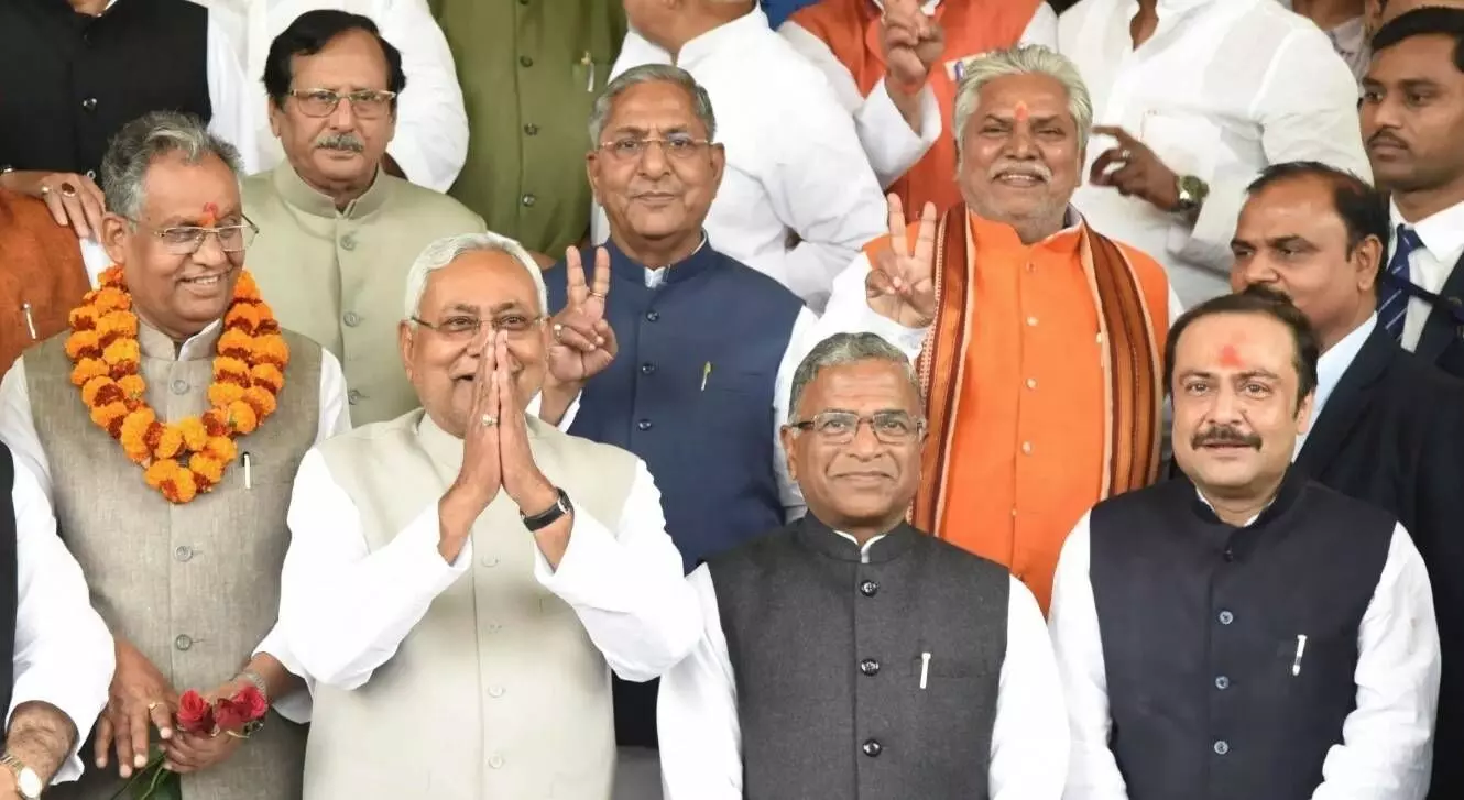 नीतीश का पावर गेम, राज्यसभा की रेस में हरिवंश और रामनाथ ठाकुर के भविष्य पर सस्पेंस नीतीश का पावर गेम, राज्यसभा की रेस में हरिवंश और रामनाथ ठाकुर के भविष्य पर सस्पेंस