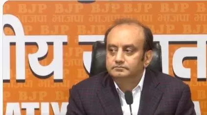 केजरीवाल के आरोपमुक्त होने पर बोली बीजेपी, अगर सबूत नहीं थे तो आरोप दाखिल करने की मंजूरी कैसे मिली? केजरीवाल के आरोपमुक्त होने पर बोली बीजेपी, अगर सबूत नहीं थे तो आरोप दाखिल करने की मंजूरी कैसे मिली?